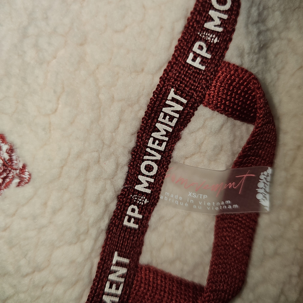 Women's Cream and Red Jacket - Picture 9 of 16